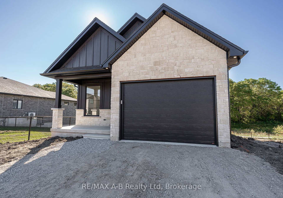 144-hooper-street-st-marys-ontario-x12111999
