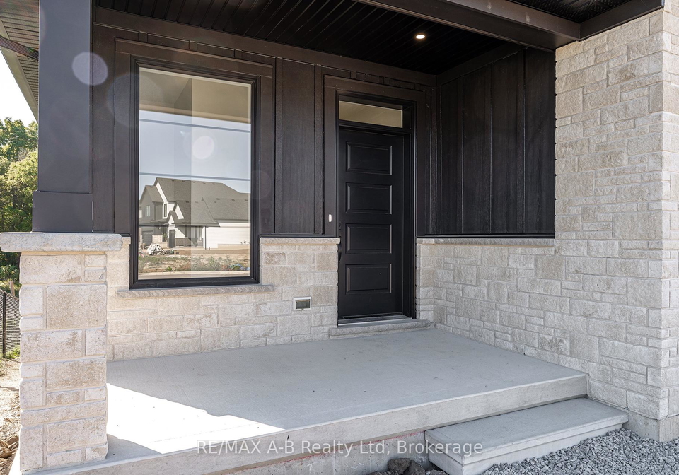 144-hooper-street-st-marys-ontario-x12111999