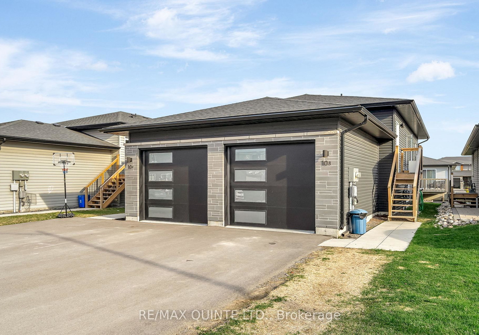 10-lehtinen-crescent-belleville-ontario-x12112288