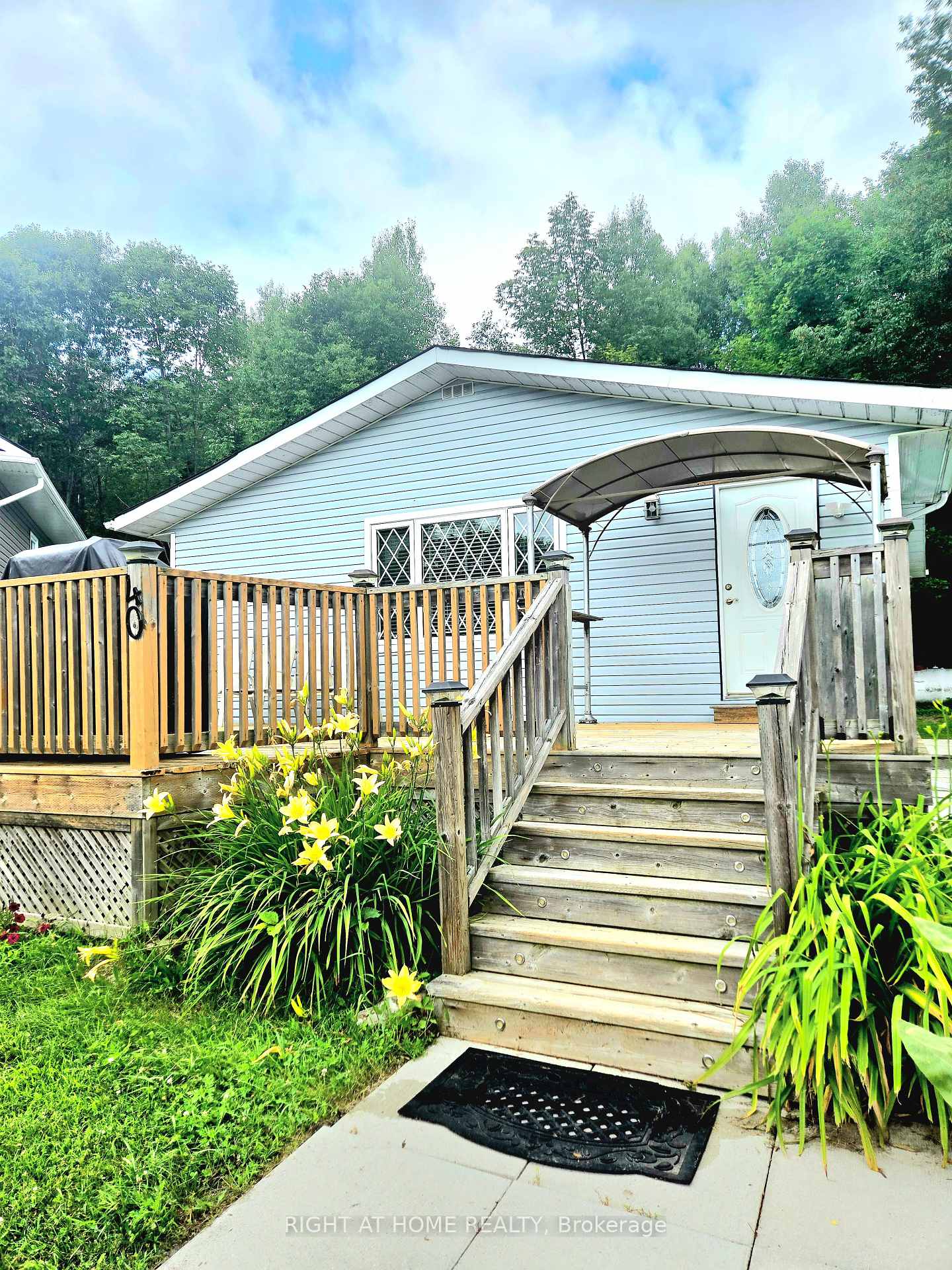 1043-lobo-drive-e-minden-hills-ontario-x12112466