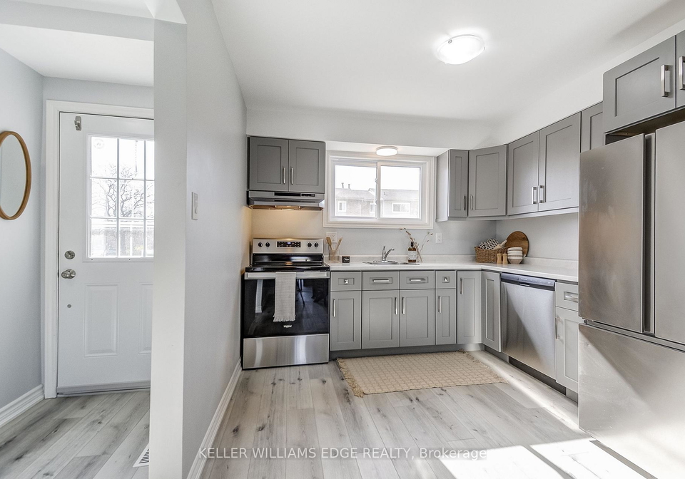 1355-upper-gage-avenue-hamilton-ontario-x12112550
