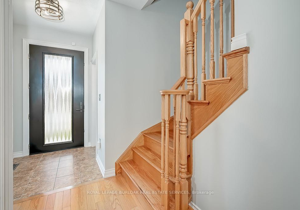 31-tidemore-heights-hamilton-ontario-x12113050