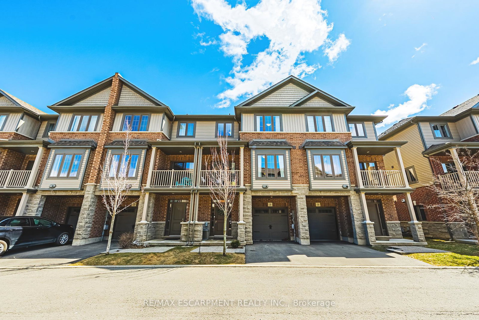 18-ridgeside-lane-hamilton-ontario-x12113156