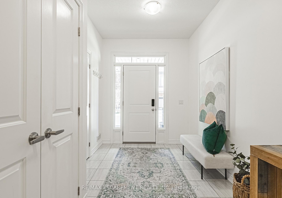 18-ridgeside-lane-hamilton-ontario-x12113156