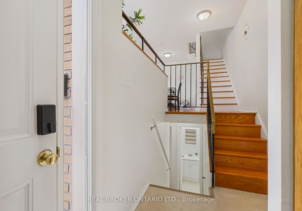 61-pixley-private-ottawa-ontario-x12113252