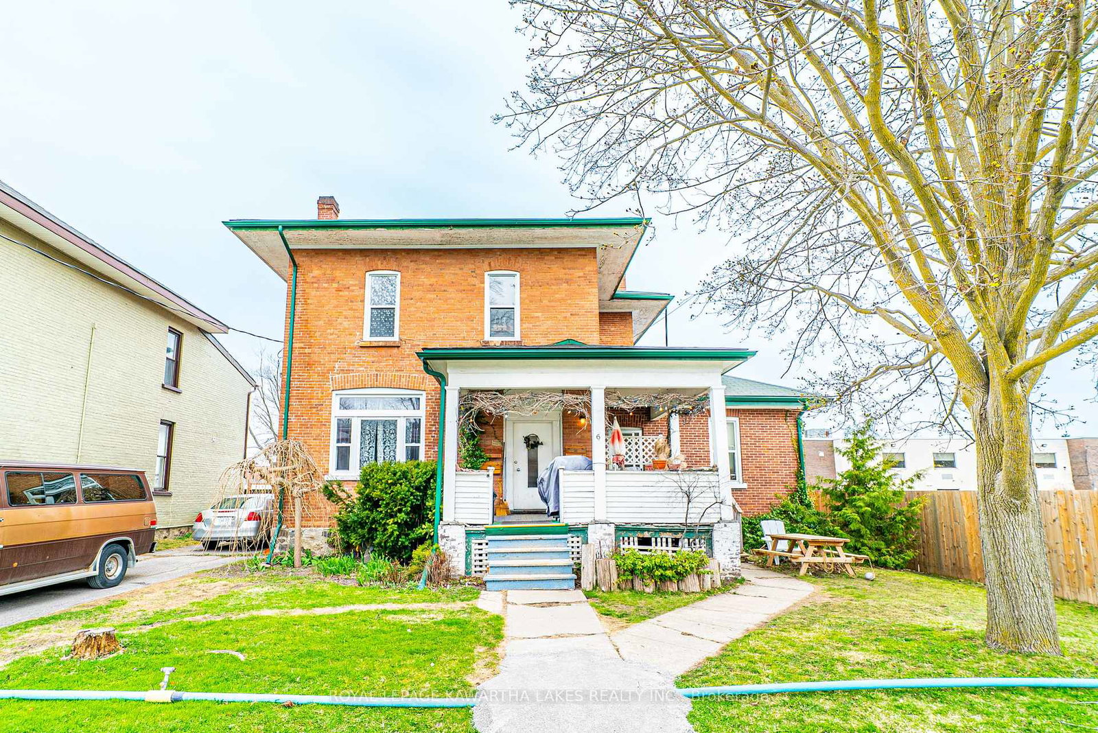 6-glenelg-street-w-kawartha-lakes-ontario-x12113272