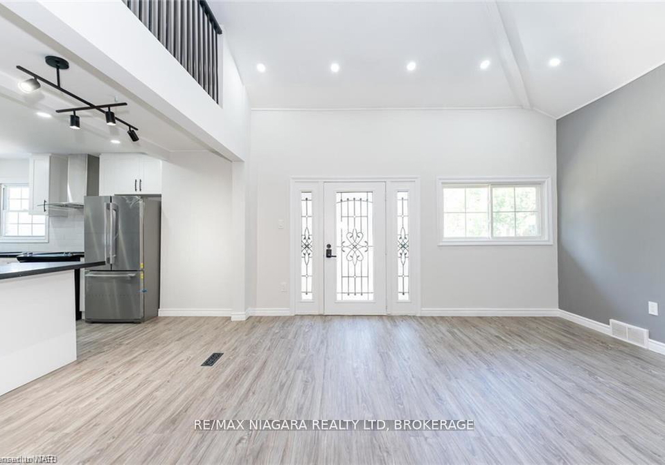 25-meadowvale-drive-st-catharines-ontario-x12114317