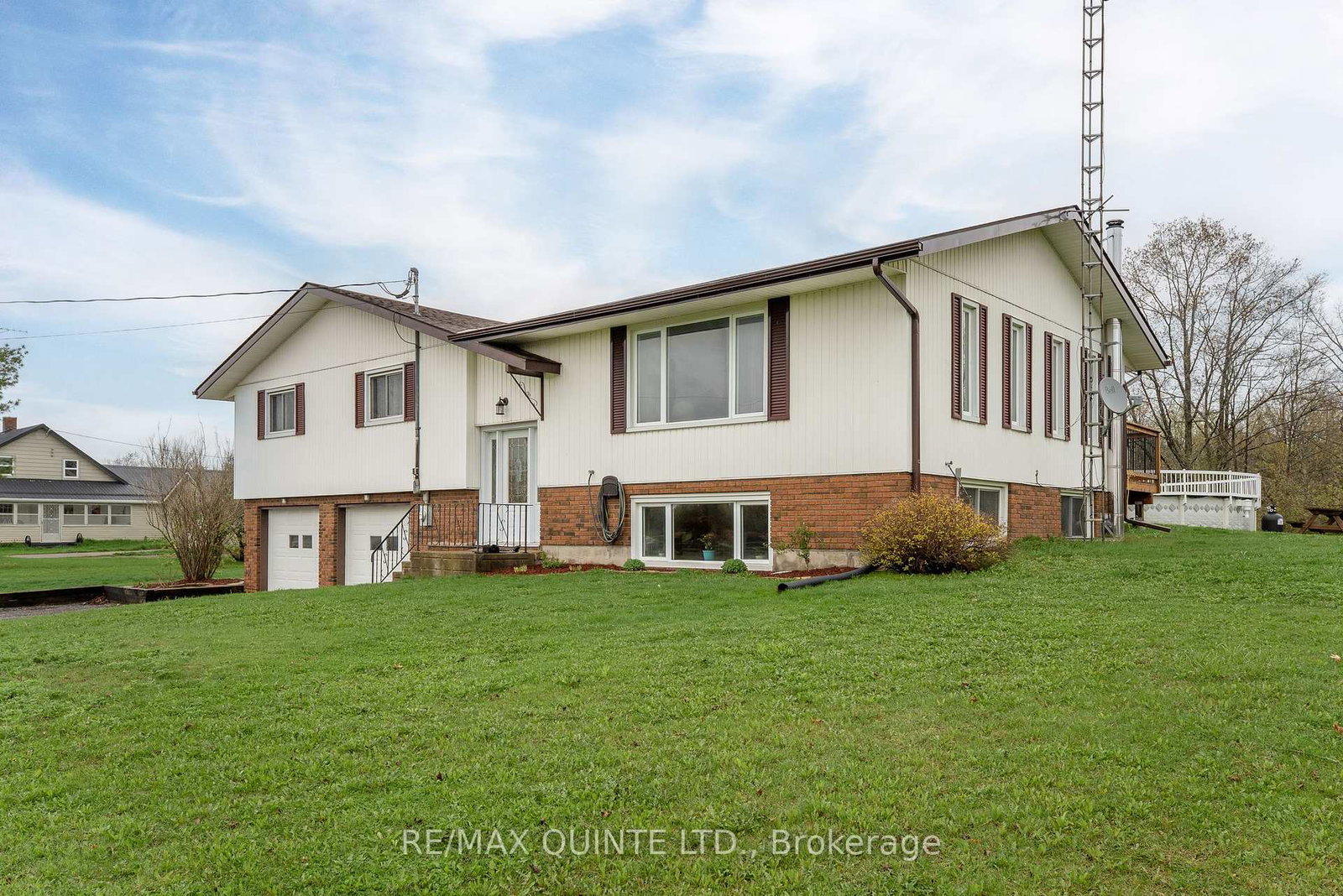 42-camp-road-tweed-ontario-x12114589