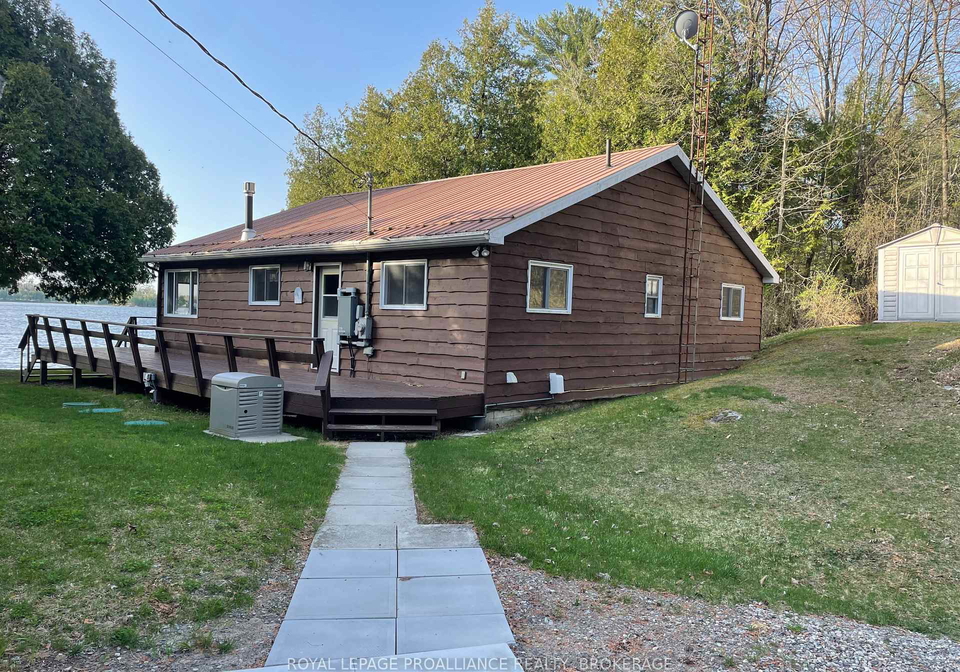 1316-lb13-road-rideau-lakes-ontario-x12115196