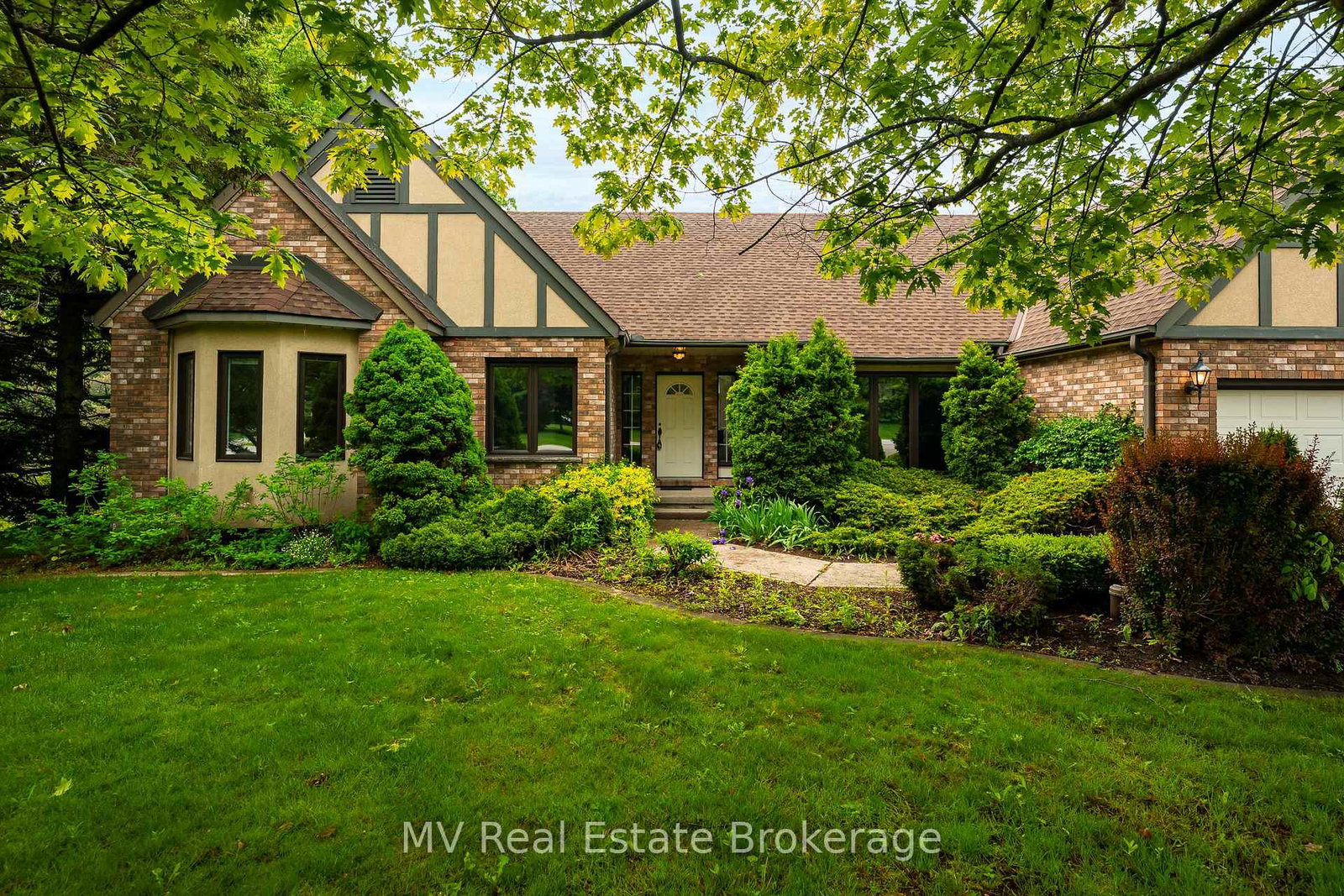 5-amalia-crescent-centre-wellington-ontario-x12116467