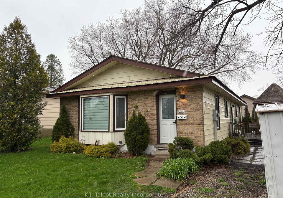23-cobourg-street-west-perth-ontario-x12116541