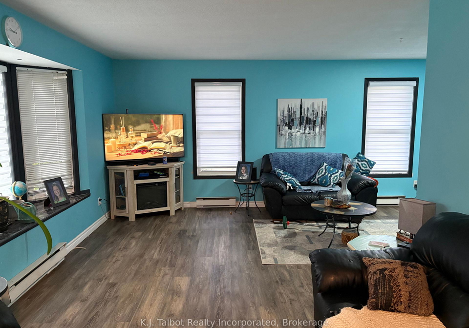 23-cobourg-street-west-perth-ontario-x12116541