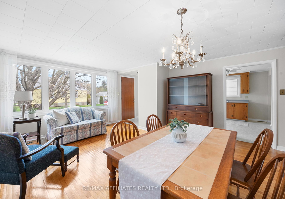 12-sinclair-street-perth-ontario-x12116628