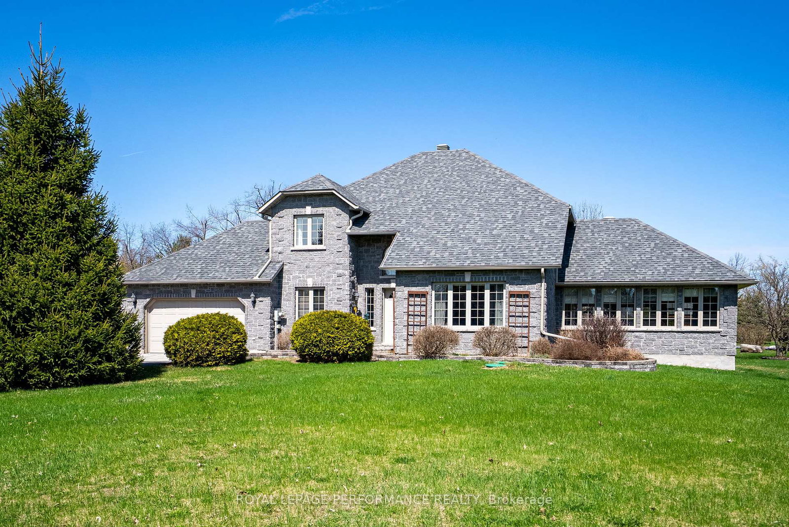 19051-county-18-road-south-glengarry-ontario-x12116782