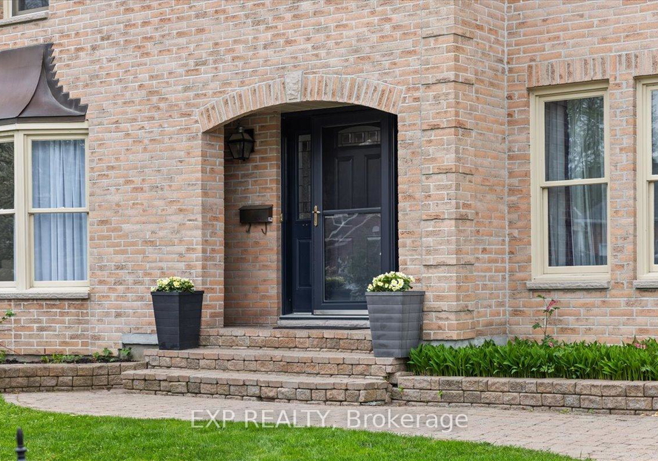 135-lanigan-crescent-ottawa-ontario-x12116987