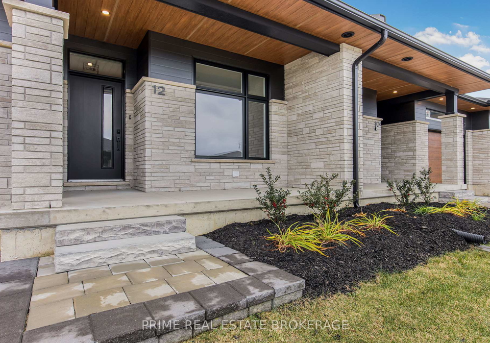 12-coastal-crescent-lambton-shores-ontario-x12117024