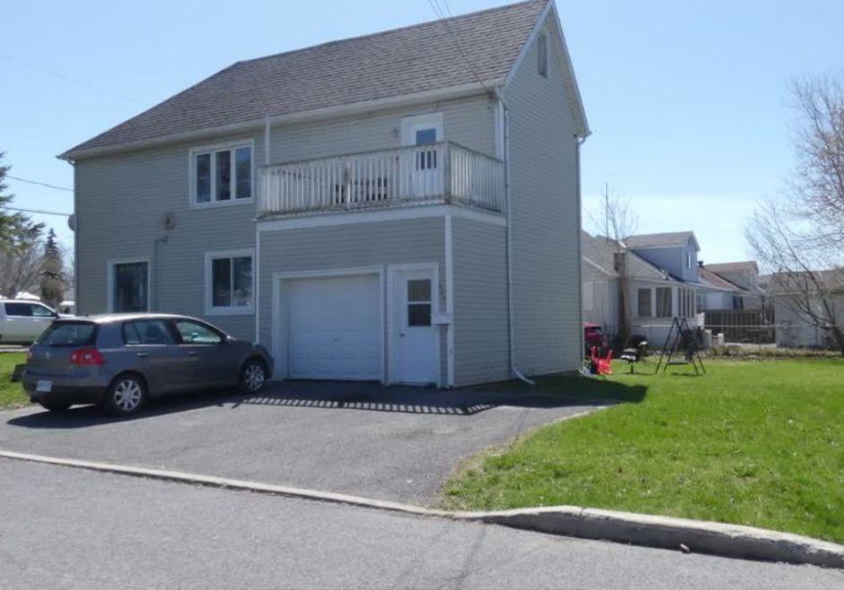 141-is-avenue-cornwall-ontario-x12117320