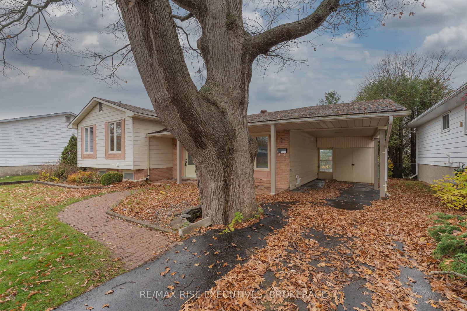 811-overlea-court-kingston-ontario-x12117370