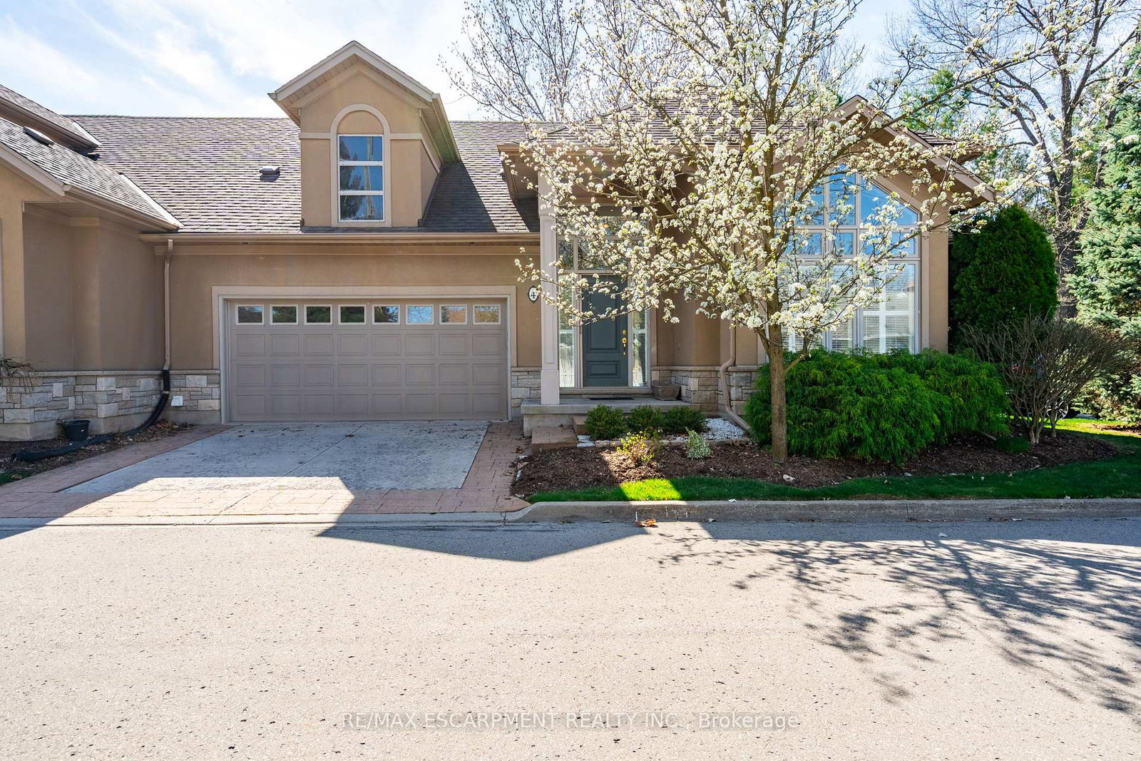 165-glendale-avenue-st-catharines-ontario-x12117445