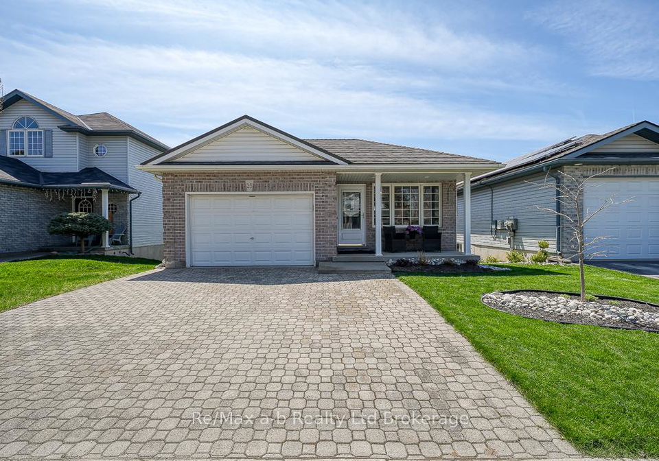 25-rossiter-road-ingersoll-ontario-x12117573