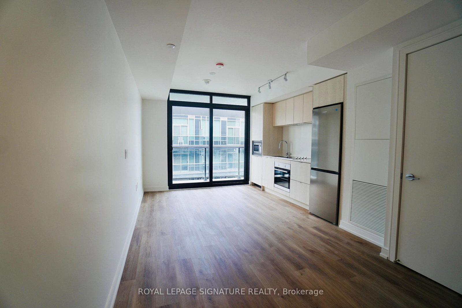 1-jarvis-street-hamilton-ontario-x12118203