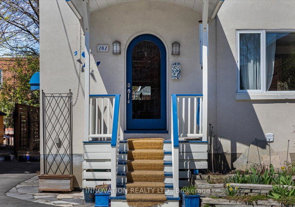 202-ivy-crescent-ottawa-ontario-x12118209