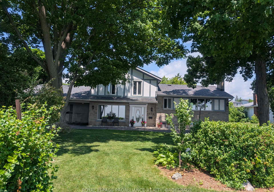 4535-bath-road-loyalist-ontario-x12119375