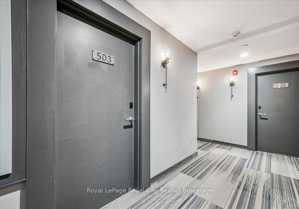 53-arthur-street-s-guelph-ontario-x12119388