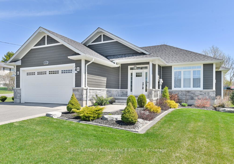 135-rollins-street-centre-hastings-ontario-x12120590