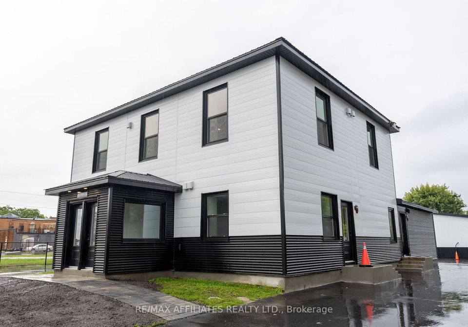 26-first-street-w-cornwall-ontario-x12121132