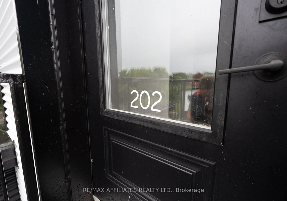 26-first-street-w-cornwall-ontario-x12121132