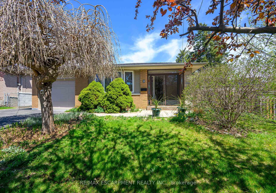 2-par-place-hamilton-ontario-x12121256