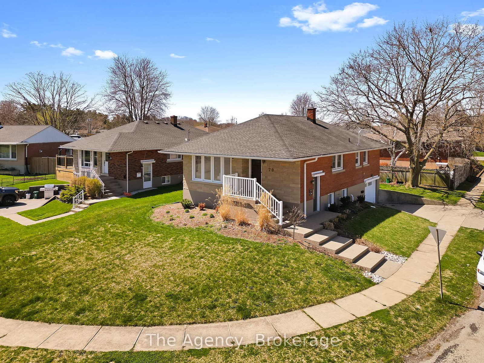 70-south-crescent-port-colborne-ontario-x12121320