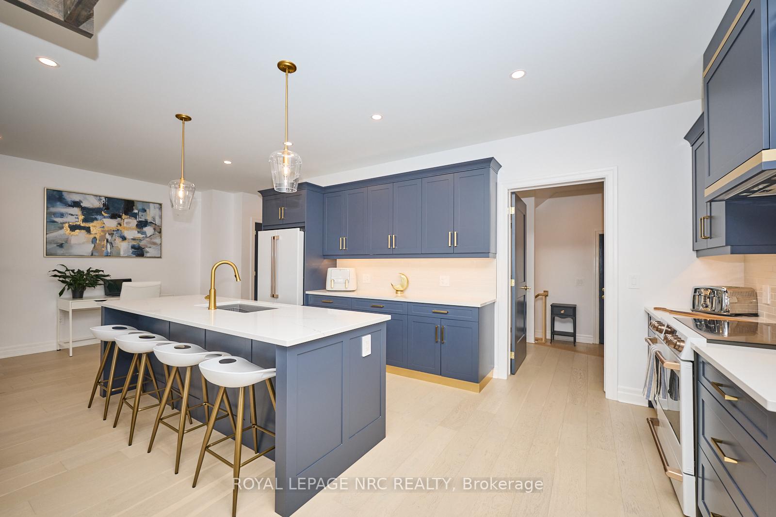 7456-parkside-road-niagara-falls-ontario-x12121601