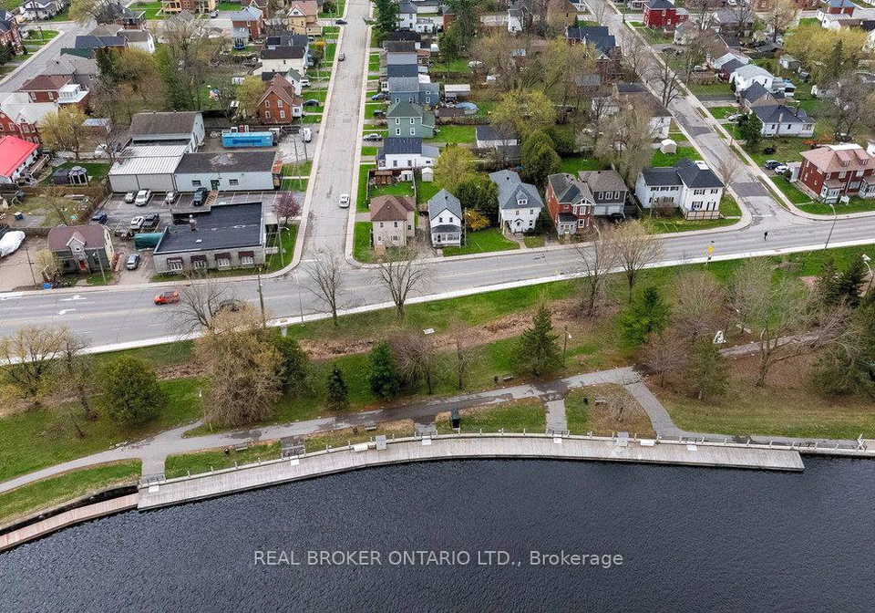 9-lombard-street-smith-falls-ontario-x12121924