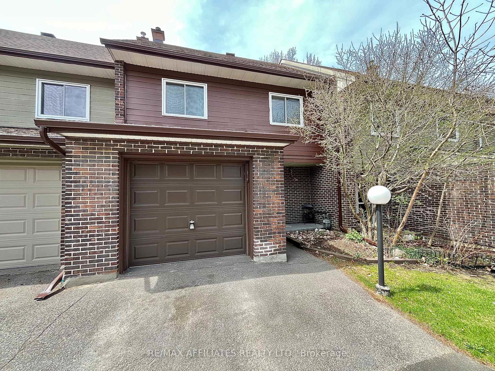 77b-glen-park-drive-ottawa-ontario-x12122408