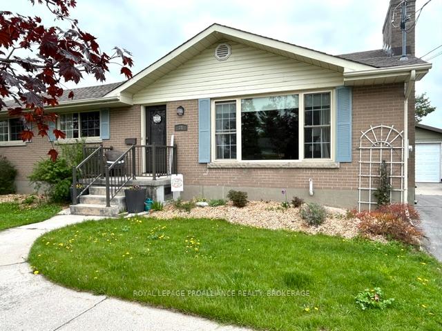 31-sherwood-avenue-loyalist-ontario-x12124340
