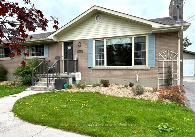 31-sherwood-avenue-loyalist-ontario-x12124340