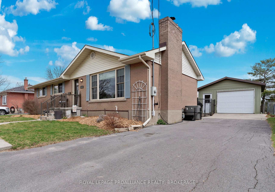 31-sherwood-avenue-loyalist-ontario-x12124340