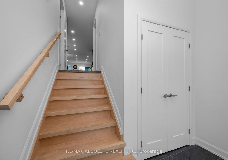 216b-churchill-avenue-n-ottawa-ontario-x12125796