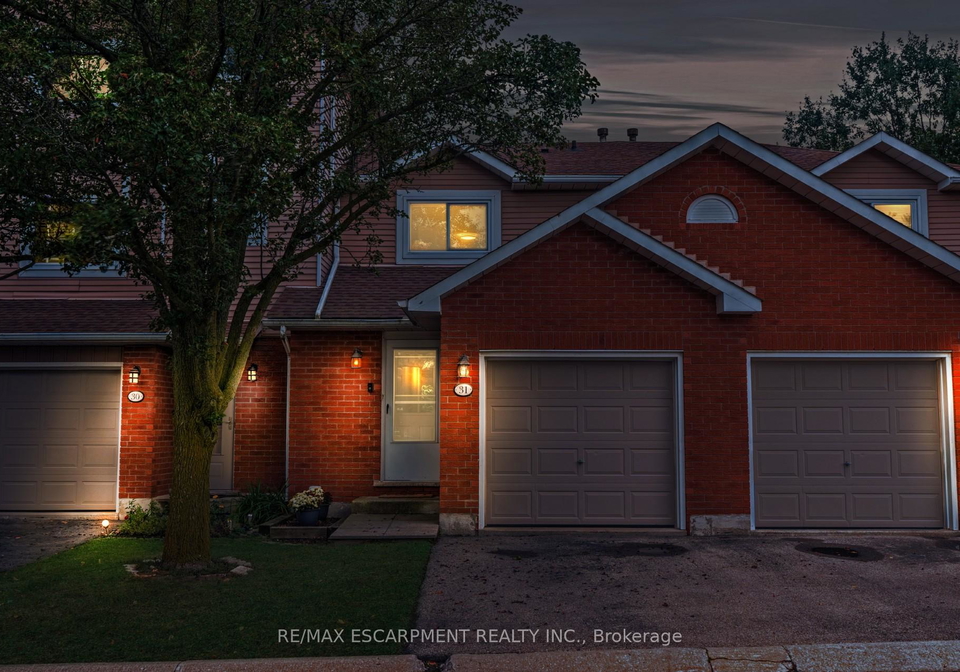 386-highland-road-w-hamilton-ontario-x12127014