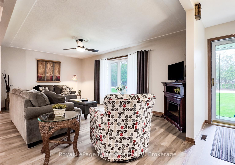 33980-moore-court-bluewater-ontario-x12127086
