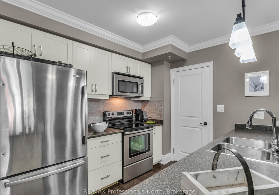 391b-manitoba-street-w-bracebridge-ontario-x12127194