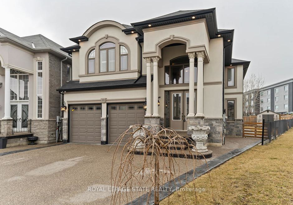 88-chartwell-circle-hamilton-ontario-x12128216