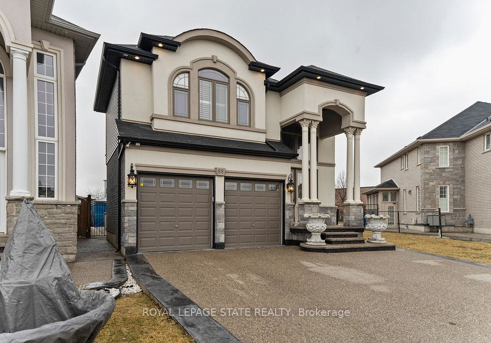 88-chartwell-circle-hamilton-ontario-x12128216