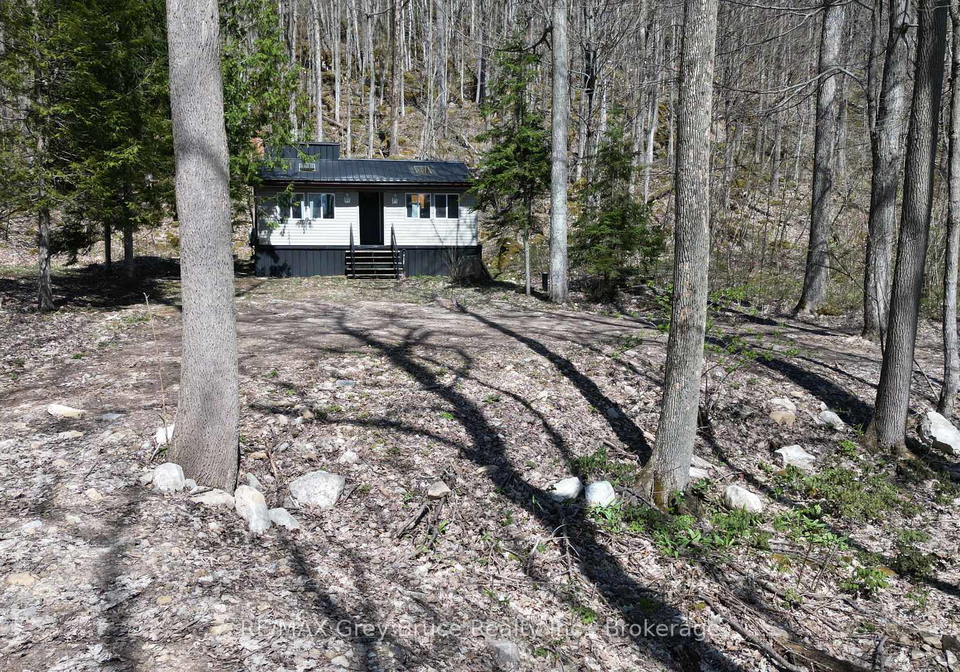 13-4th-avenue-south-bruce-peninsula-ontario-x12128644