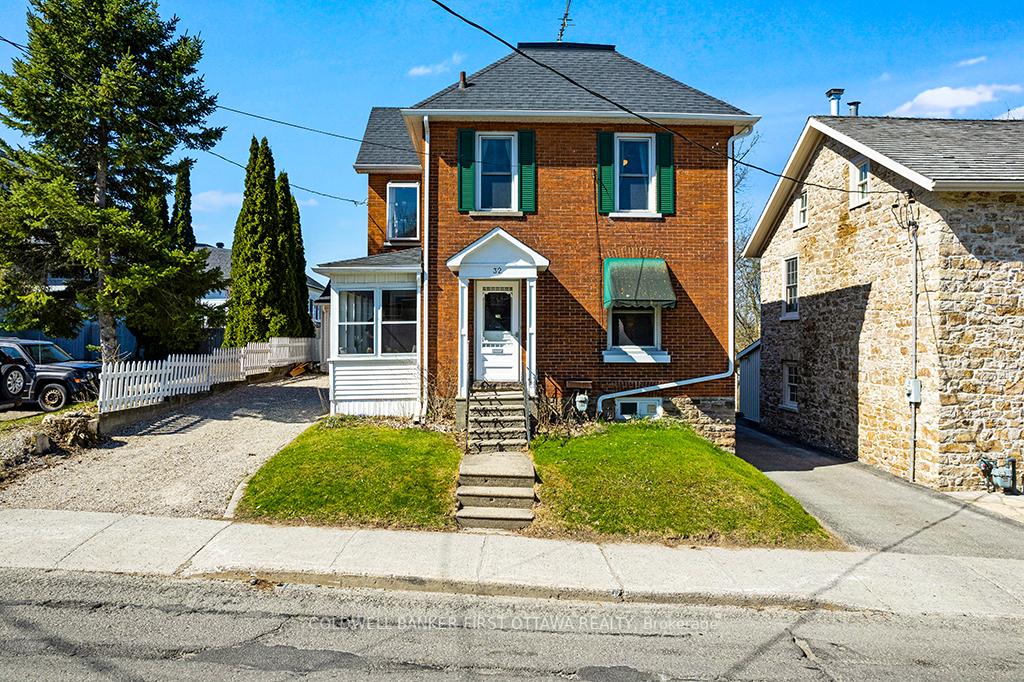 32-drummond-street-e-perth-ontario-x12128768