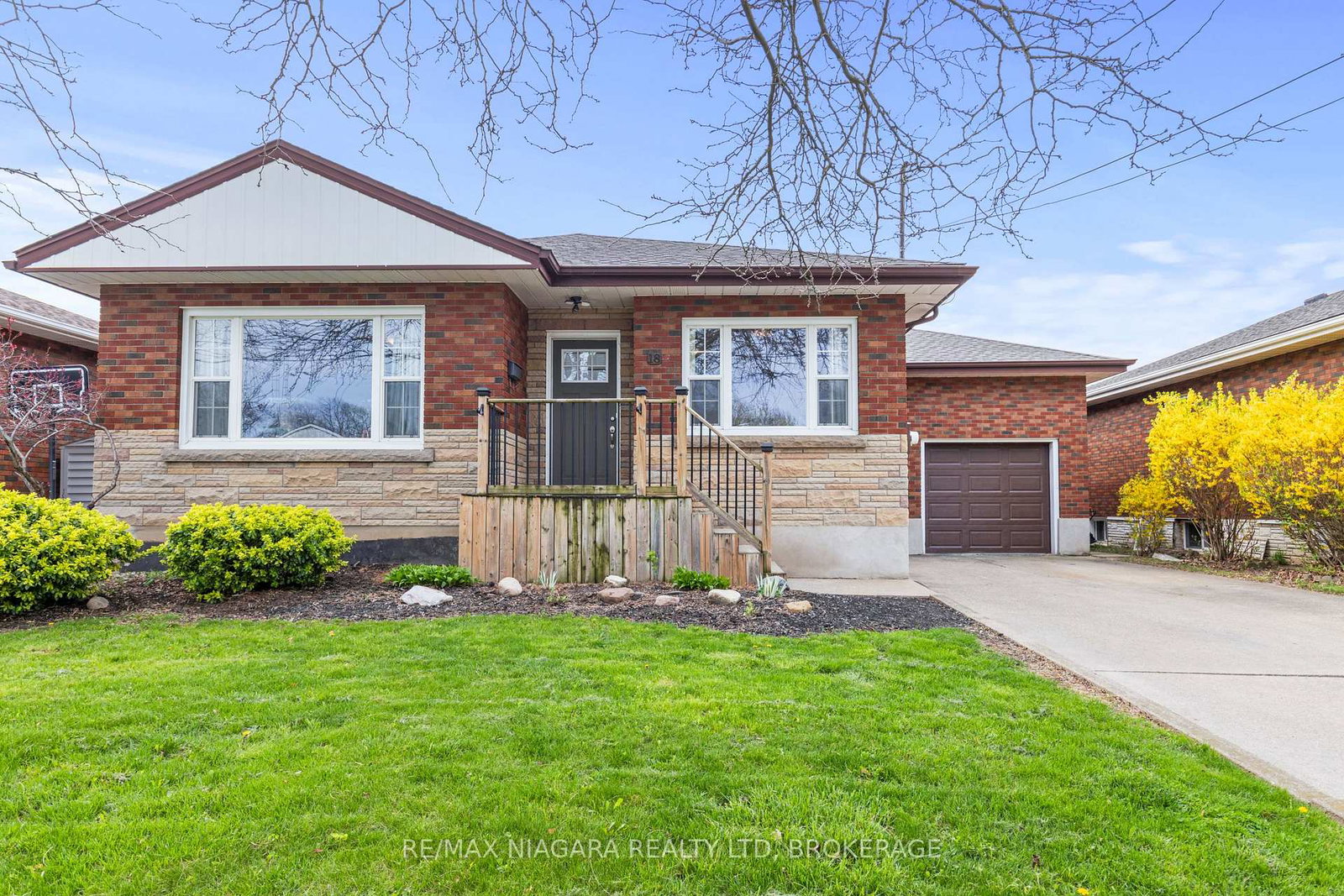 18-chalmers-street-st-catharines-ontario-x12129651