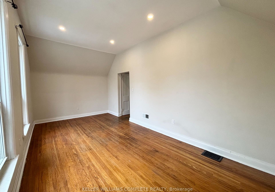 17-duff-street-hamilton-ontario-x12129974