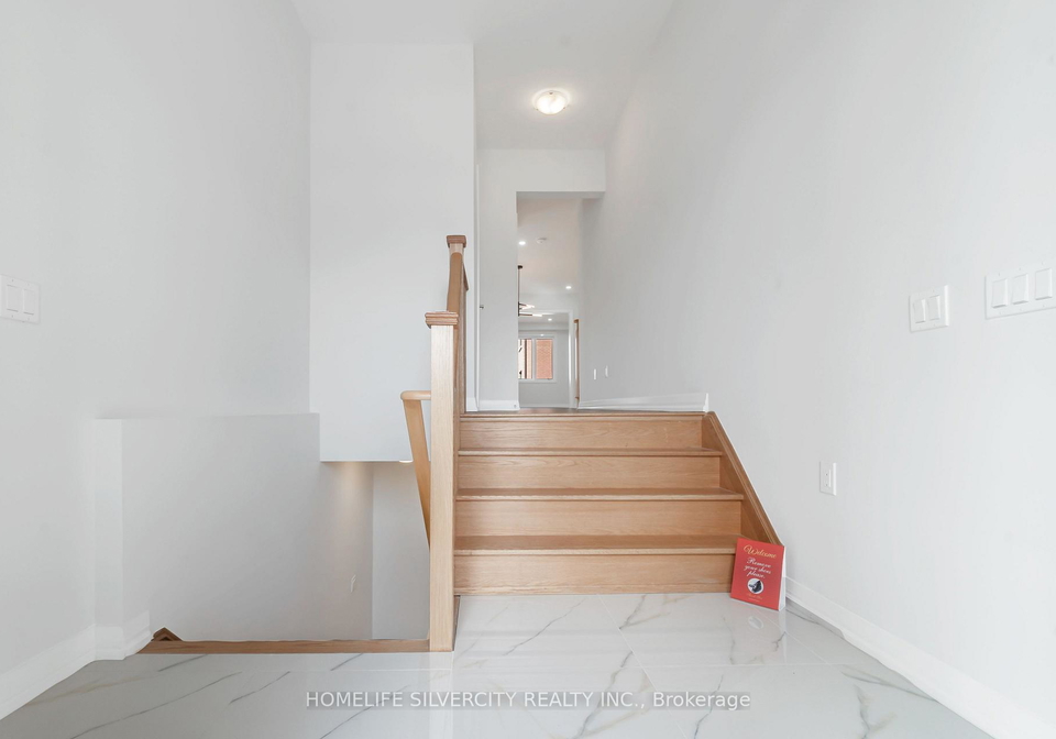 1427-upper-thames-drive-e-woodstock-ontario-x12130256